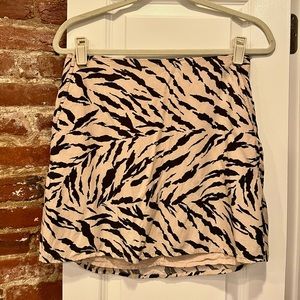 Tiger/animal print Black & tan miniskirt